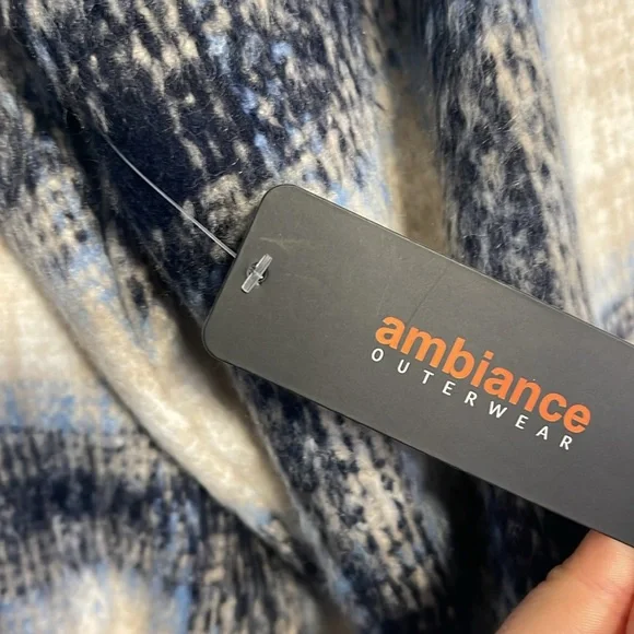 NWT women’s shacket - Picture 7 of 9